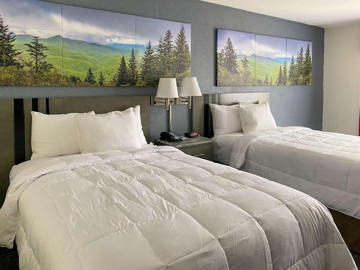 Clarion Pointe - Greensboro Coliseum Area Luaran gambar
