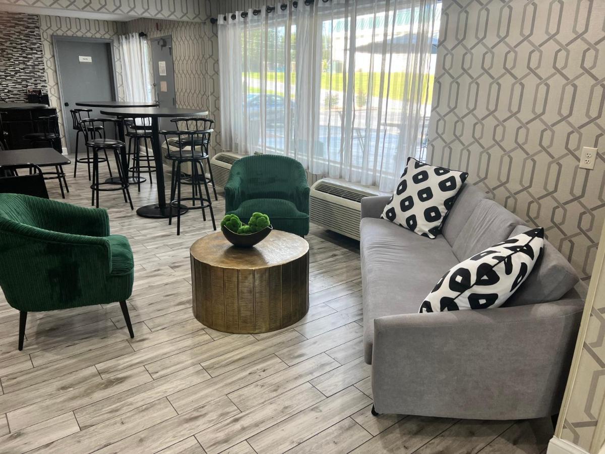 Clarion Pointe - Greensboro Coliseum Area Luaran gambar