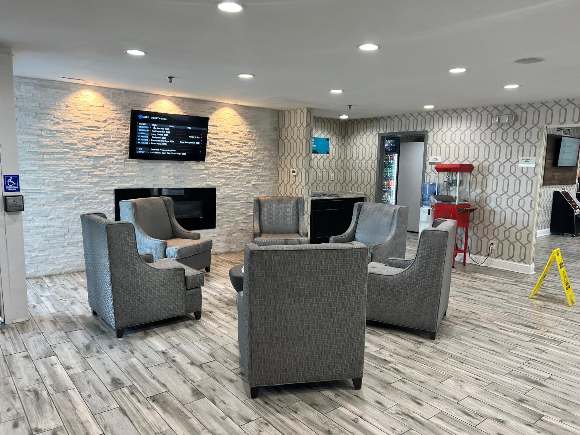 Clarion Pointe - Greensboro Coliseum Area Luaran gambar