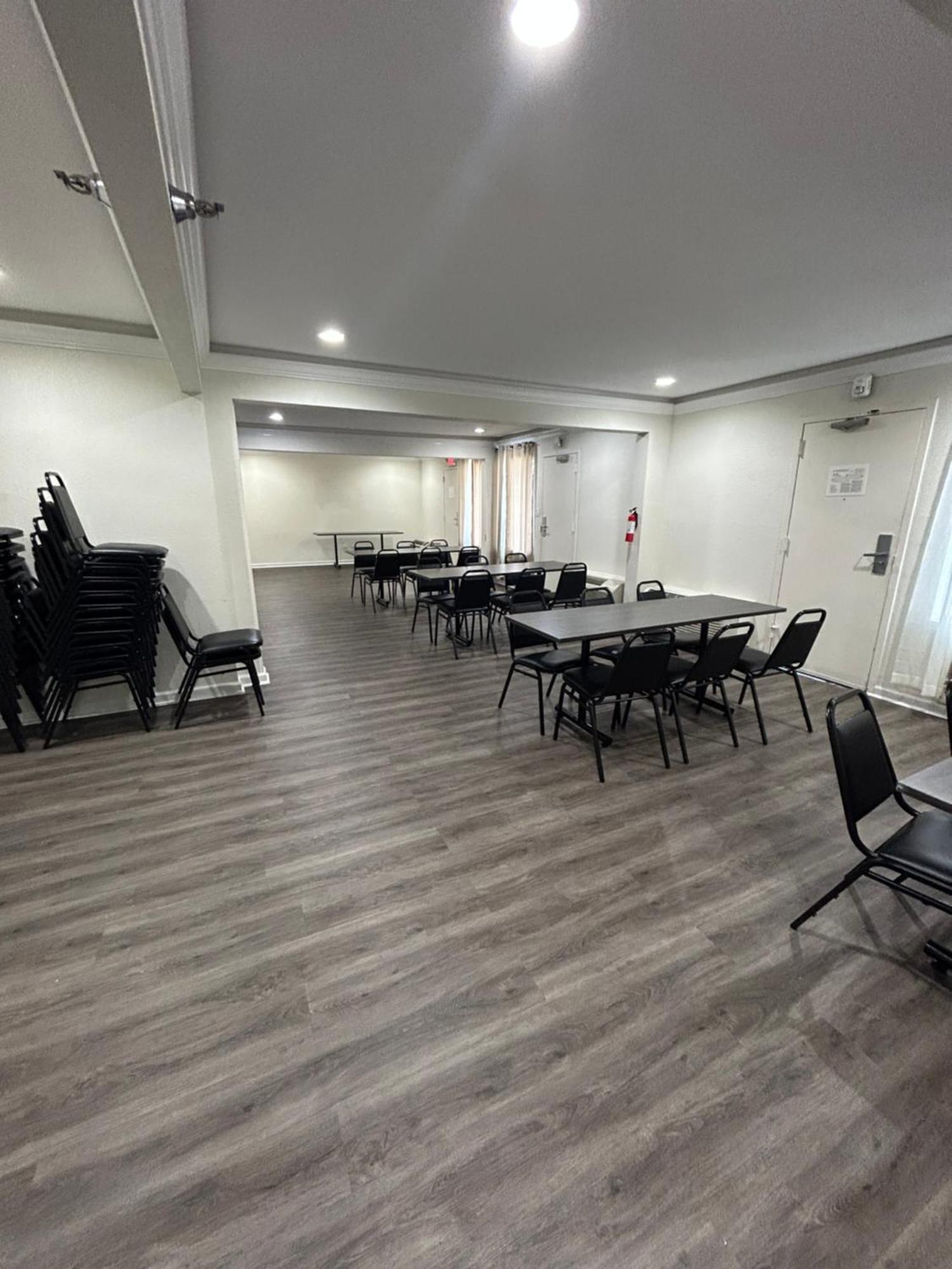 Clarion Pointe - Greensboro Coliseum Area Luaran gambar