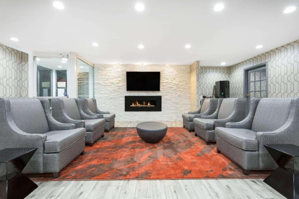 Clarion Pointe - Greensboro Coliseum Area Luaran gambar