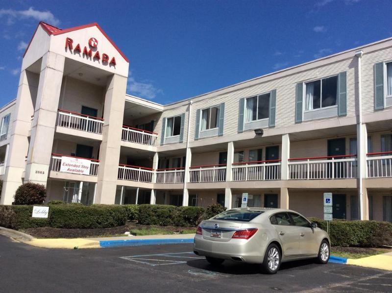 Clarion Pointe - Greensboro Coliseum Area Luaran gambar