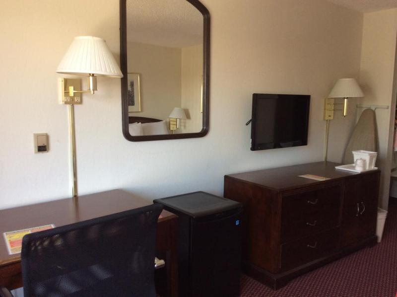 Clarion Pointe - Greensboro Coliseum Area Luaran gambar