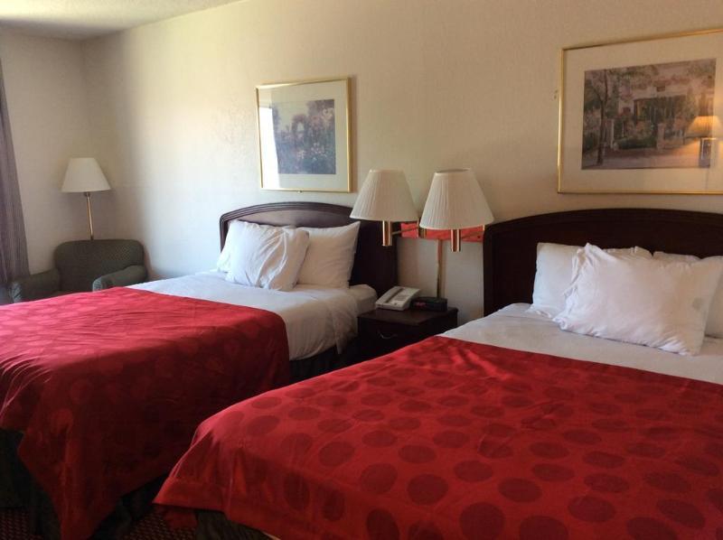 Clarion Pointe - Greensboro Coliseum Area Luaran gambar